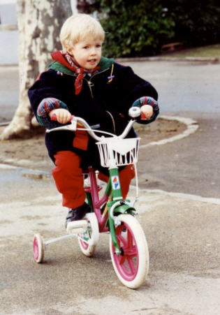  Erste Versuche auf dem Fahrrad (1992)